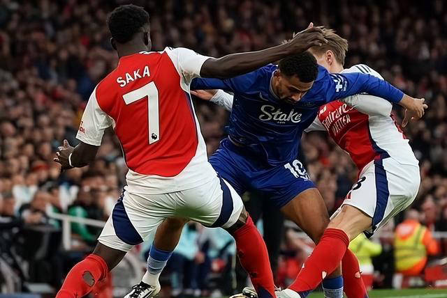 胡安·阿里萨拉加盟米兰，转会费300万欧元加未来二次转会分成条款（米兰签下胡安·阿里萨拉：300万欧元转会费+未来转售分成）