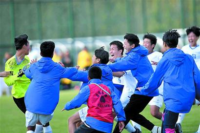 町田泽维亚主场逆袭蔚山HD，亚冠精英联赛东亚区排名上升（町田泽维亚主场逆转蔚山HD，亚冠精英联赛东亚区名次攀升）