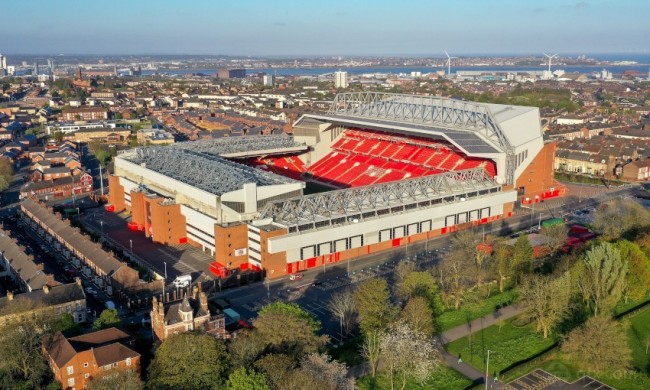 刺激的金靴争夺战！法比奥大四喜以28球力压卡扎获中超金靴（法比奥大四喜轰至28球，力压卡扎加冕中超金靴）