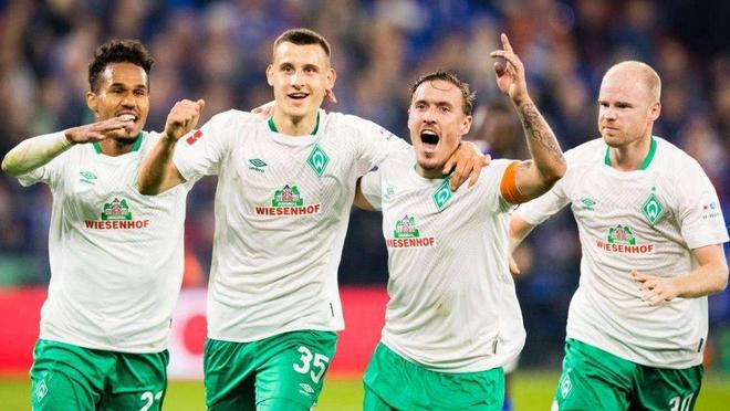 六台嘉宾：阿隆索输曼城就下课，皇马还没官宣是担心欧冠惨败（六台评论：若输曼城阿隆索恐遭下课，皇马迟未官宣因忧欧冠惨败）