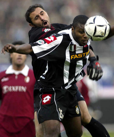 海牛外援兰克尔-泽控诉球队：我拒绝了续约，不想留在欠薪队（海牛外援兰克尔-泽指责俱乐部：拒绝续约，不愿继续效力欠薪球队）