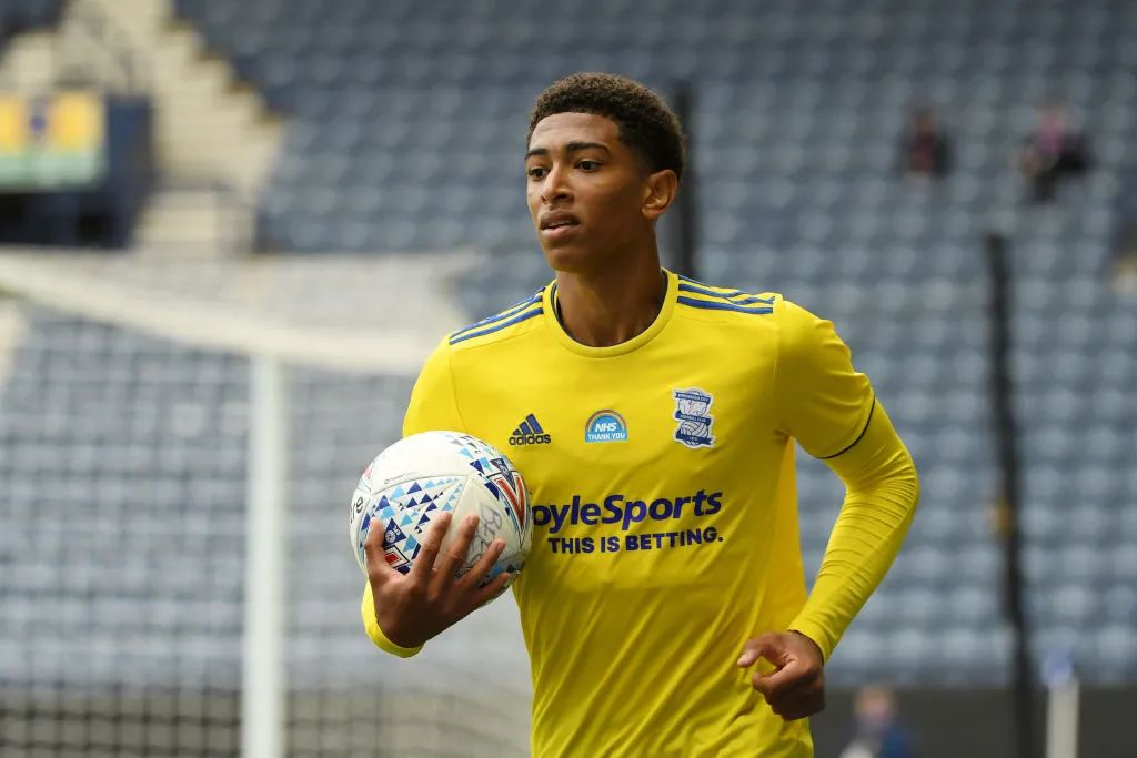 戴琳欠去世球迷救命钱时间线：曾对其威胁辱骂；在其去世5天后还清欠款（戴琳与已故球迷“救命款”纠纷时间线：曾有威胁辱骂，去世5天后才结清）