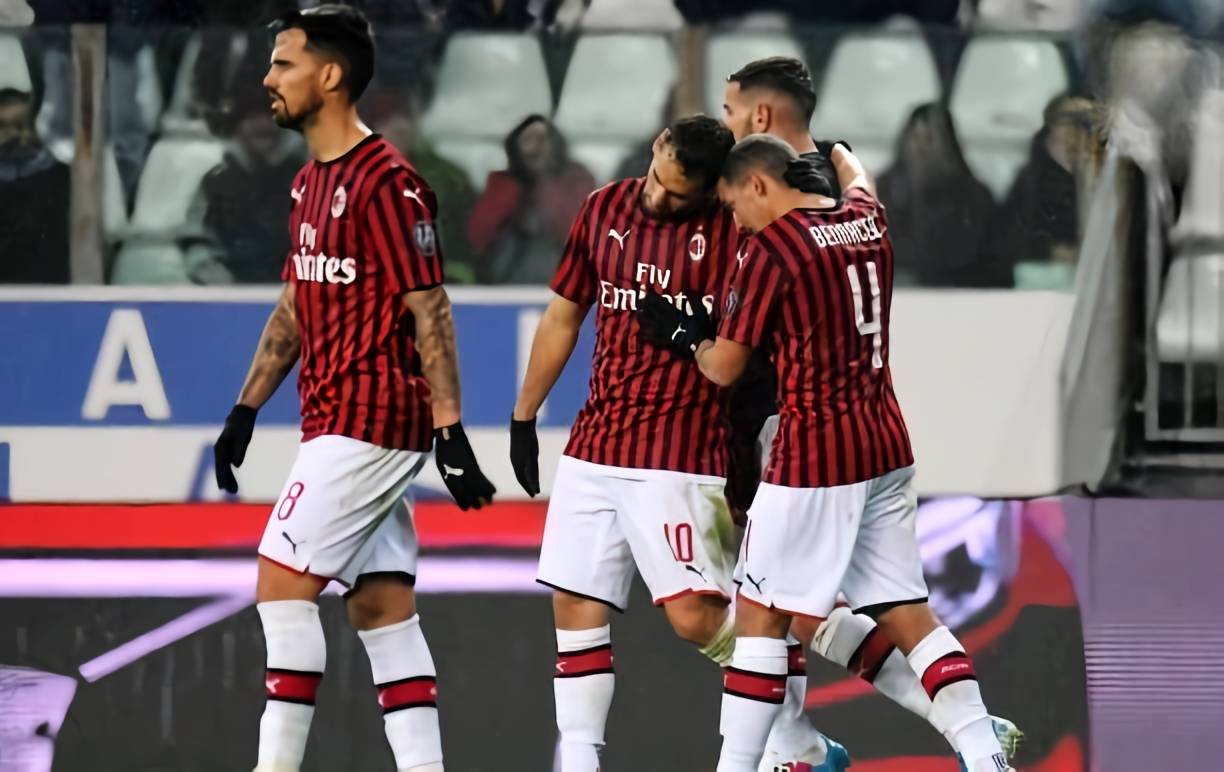 英媒：拜仁有意在一月永久签下梅努，已和他的经纪人直接会谈（英媒：拜仁计划一月以永久转会引进梅努，已与其经纪人直接会谈）