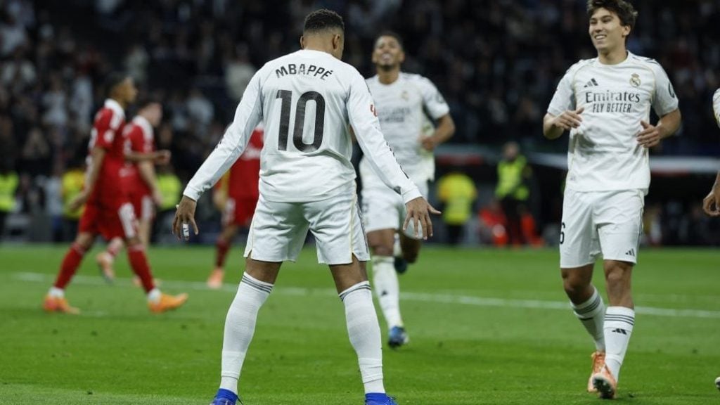 申花客战广岛三箭：吴曦领衔，米内罗、阿马杜、路易斯首发（申花客场对阵广岛三箭：吴曦率队，米内罗、阿马杜、路易斯首发出场）