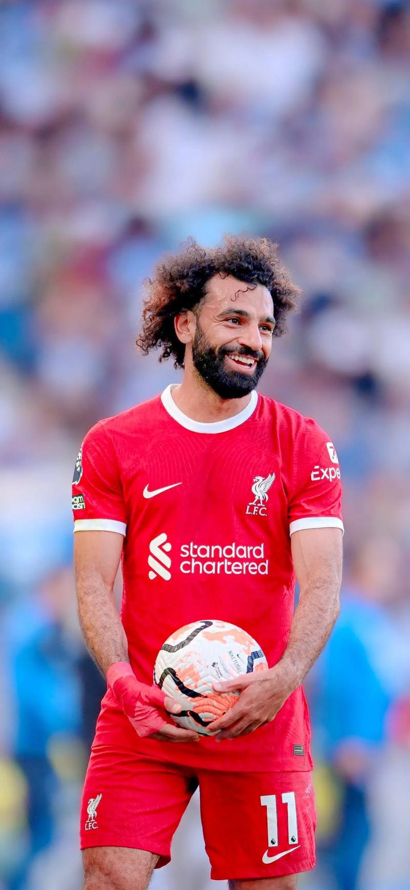 足坛一夜动态：曼城豪取19连胜，巴萨逆转马竞，纽卡热刺互相伤害（今晨足坛速递：曼城19连胜再刷纪录，巴萨逆转马竞，纽卡与热刺两败俱伤）