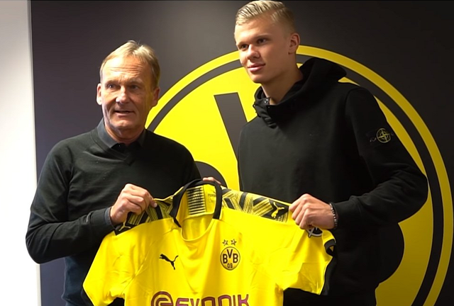 那不勒斯vs尤文图斯前瞻：那不勒斯伤兵满营 主场难擒斑马（前瞻：那不勒斯伤病潮来袭，主场拿下尤文不易）