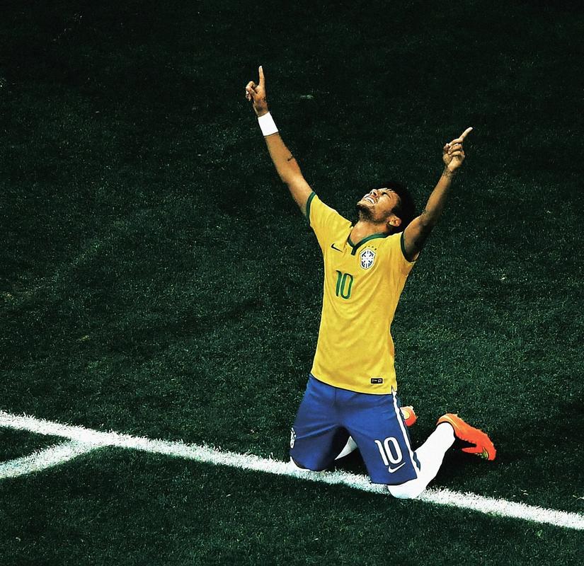 佩工：皮球先打在球员身上再弹到手上，裁判硬造了一个点球